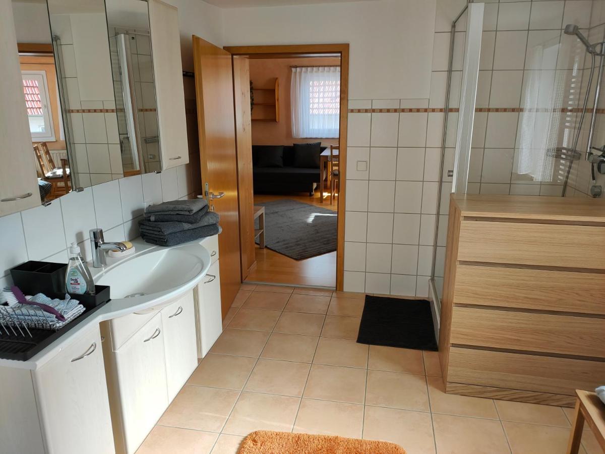 Zentrale & Ruhige Ferienwohnung Moessingen Ngoại thất bức ảnh