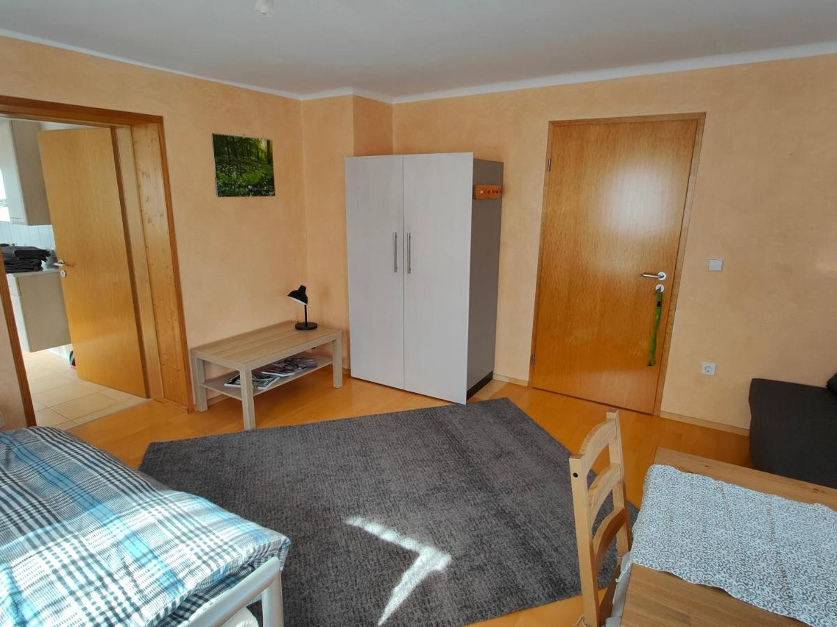 Zentrale & Ruhige Ferienwohnung Moessingen Ngoại thất bức ảnh